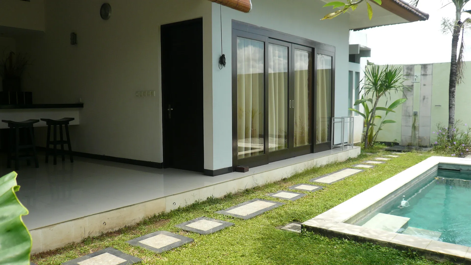 The Rishi Villa Семиньяк