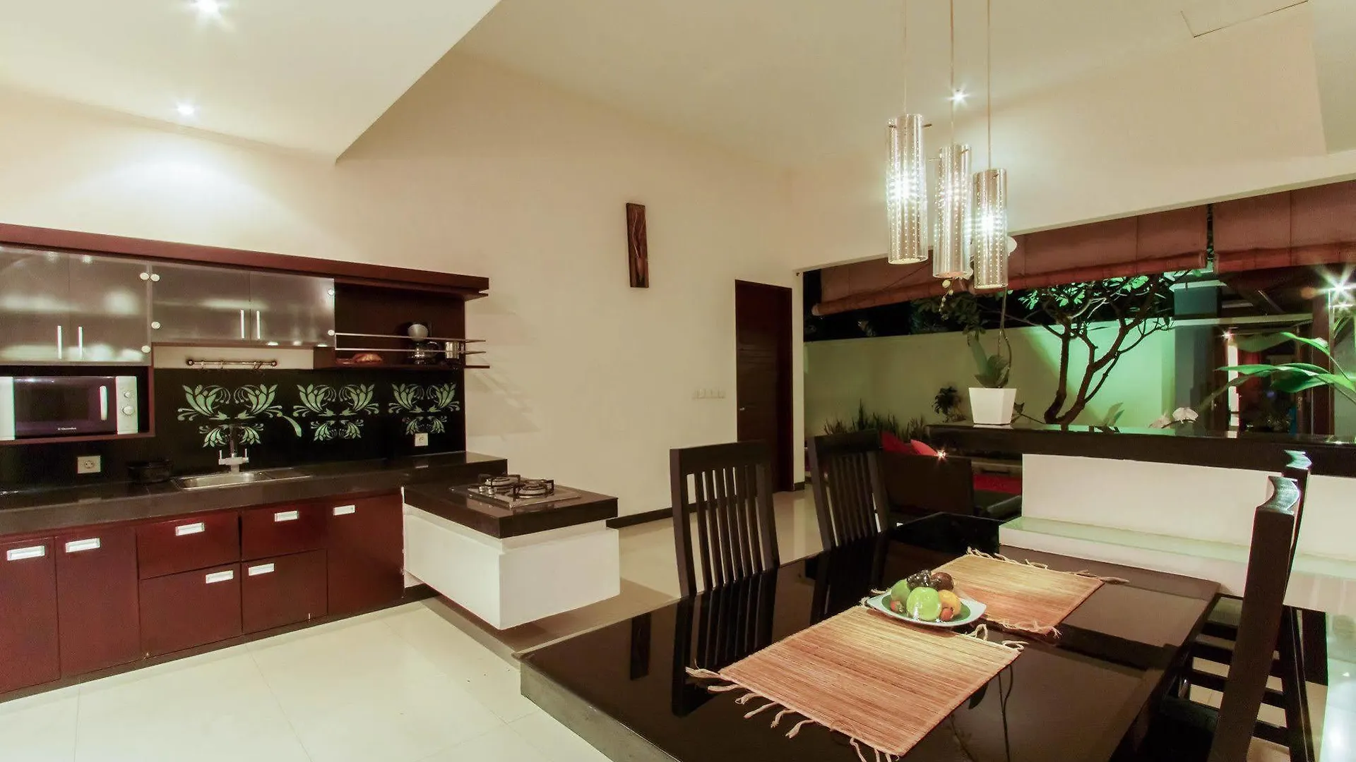 Отель The Rishi Villa Семиньяк