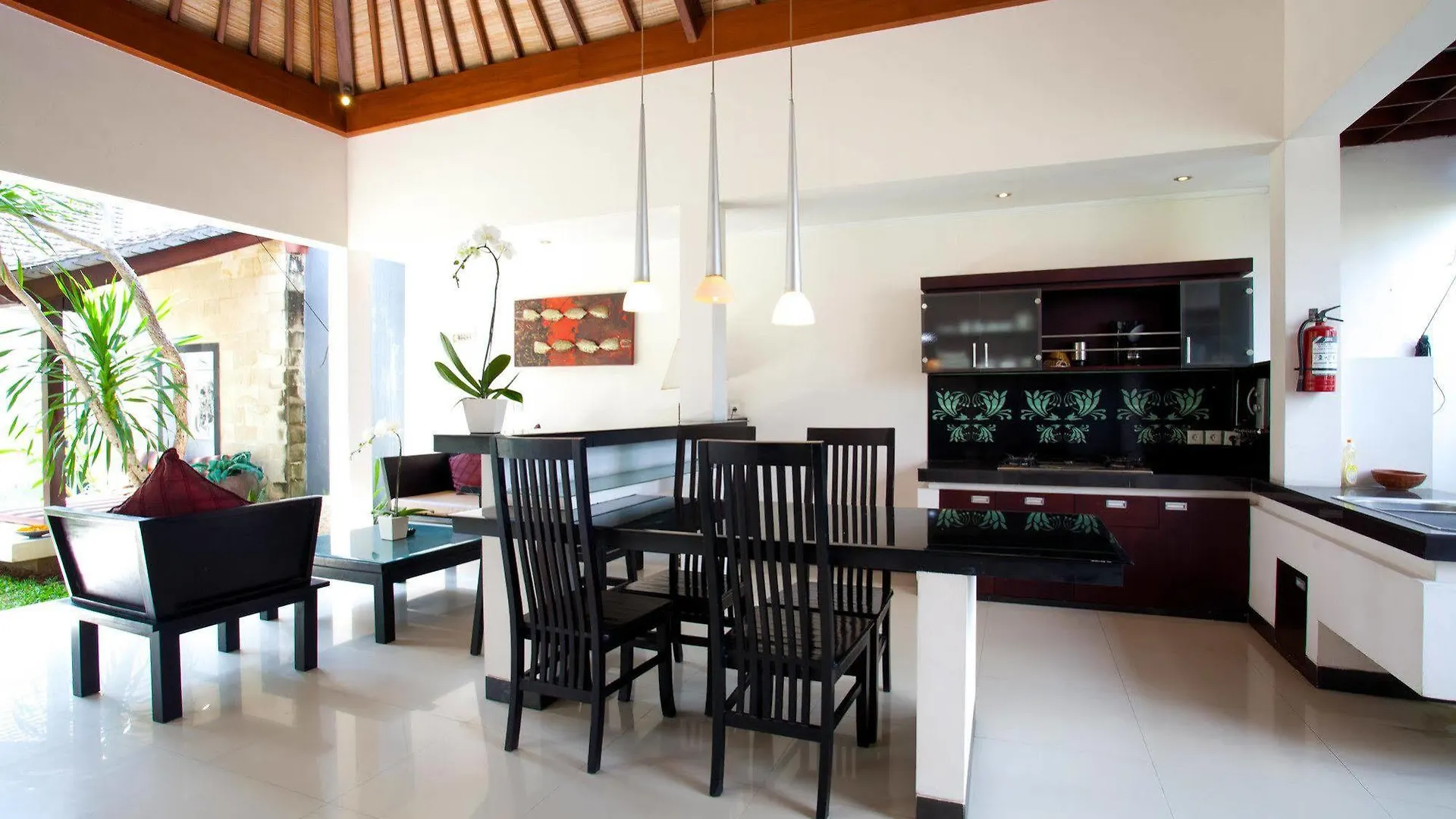 The Rishi Villa Семиньяк 4*,  Индонезия