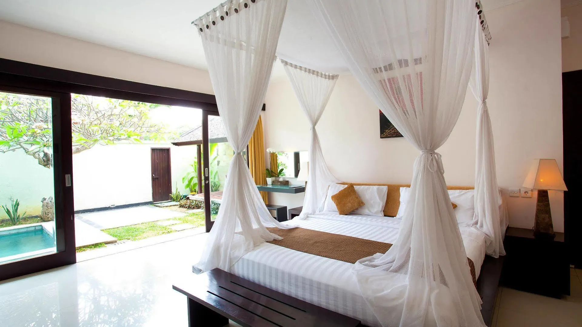 The Rishi Villa Семиньяк 4*,